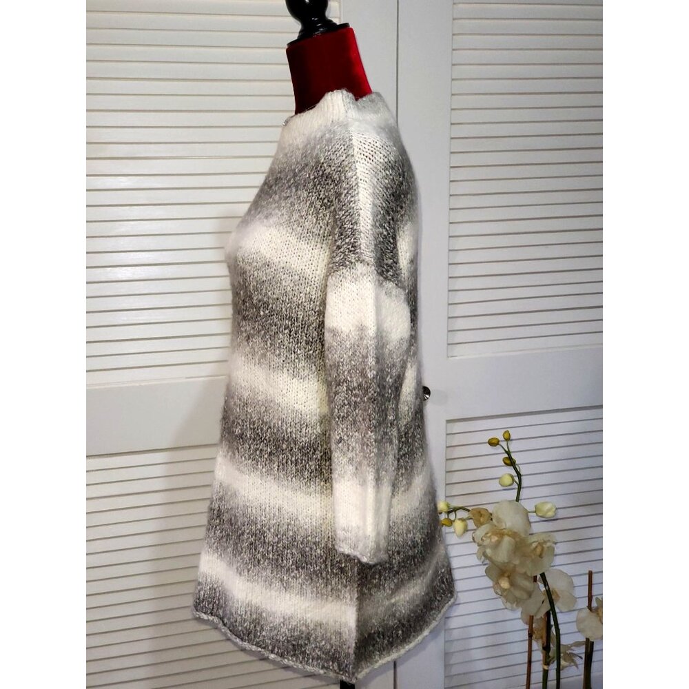 Tommy Bahama Women's Beige Shipley Porcini 3/4 Sleeve Ombré Sweater Sz M 912 - Picture 3 of 9